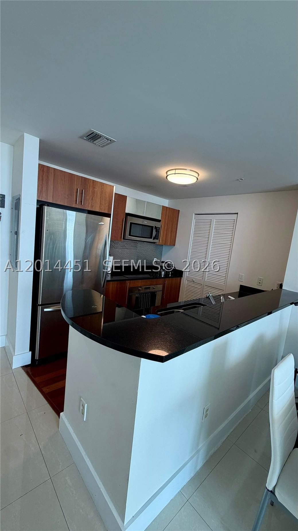 Real estate property located at 300 Biscayne Blvd T-3212, Miami-dade, Met 1 Condo, Miami, FL
