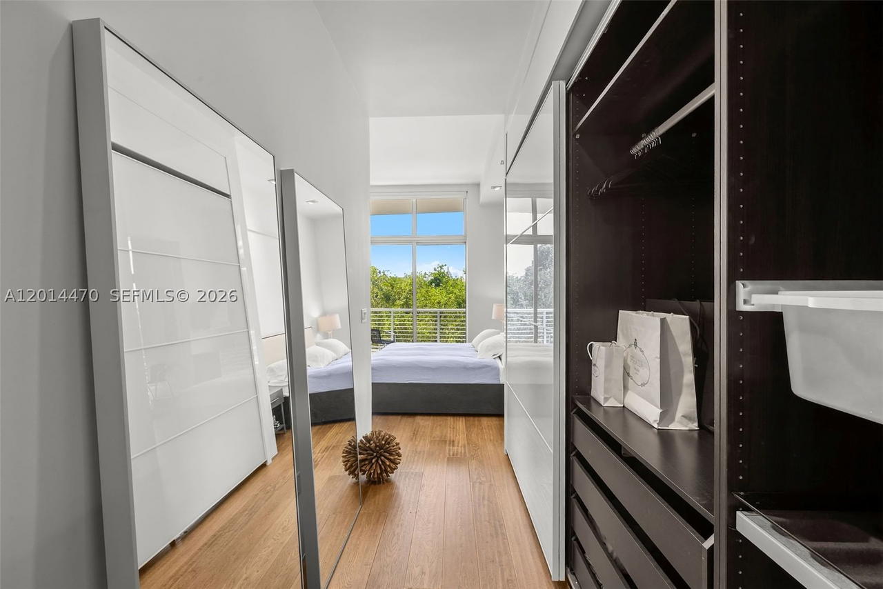 Real estate property located at 2001 Meridian Ave #404, Miami-dade, The Meridian Condo, Miami Beach, FL