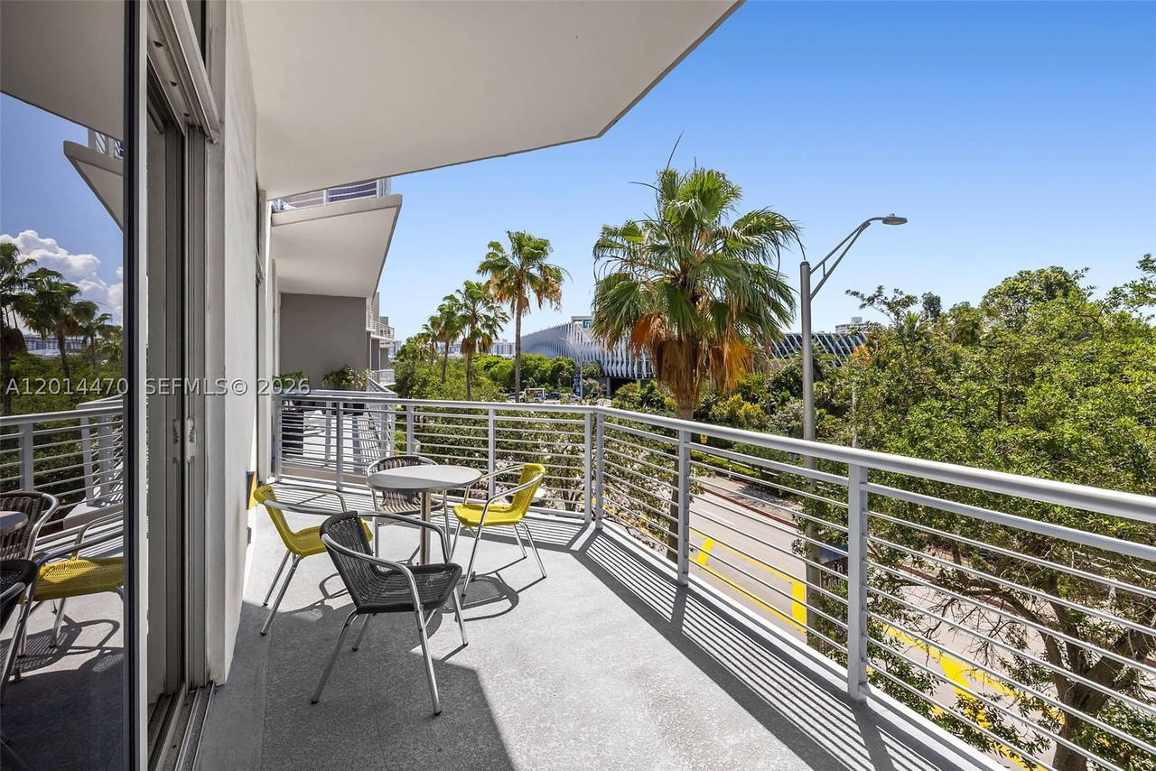 Real estate property located at 2001 Meridian Ave #404, Miami-dade, The Meridian Condo, Miami Beach, FL