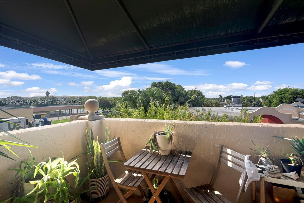Real estate property located at 8540 6th Ln #7-201, Miami-dade, Coral Pointe Townhomes Co, Miami, FL