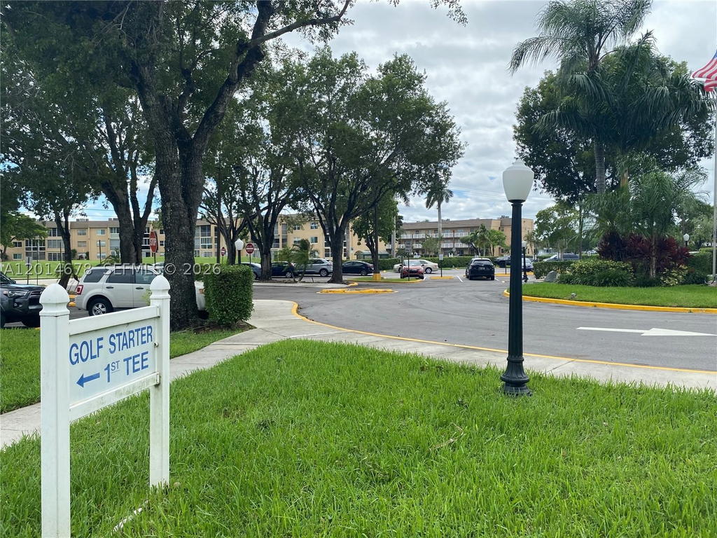 Real estate property located at 9781 Sunrise Lakes Blvd #202, Broward, Sunrise Lakes 150 Condo, Sunrise, FL