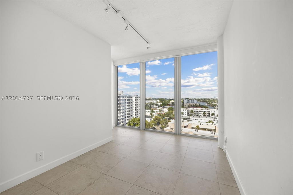 Real estate property located at 900 Bay Dr #1005 + Dock DS14, Miami-dade, King Cole Condo, Miami Beach, FL