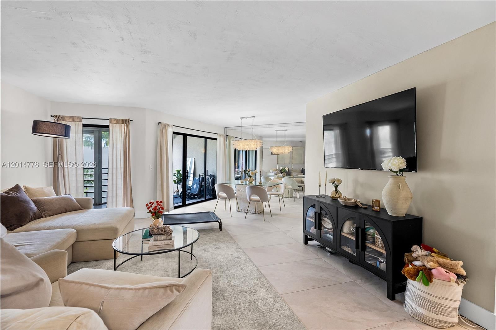 Real estate property located at 5850 Camino Del Sol #404, Palm Beach, Camino Real Village Condo, Boca Raton, FL