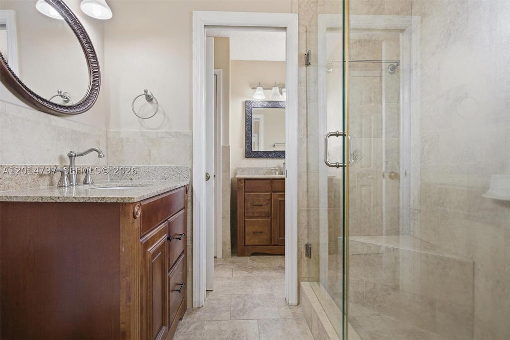 Real estate property located at 14941 45th Ter, Miami-dade, The Mansions 1st Addn, Miami, FL
