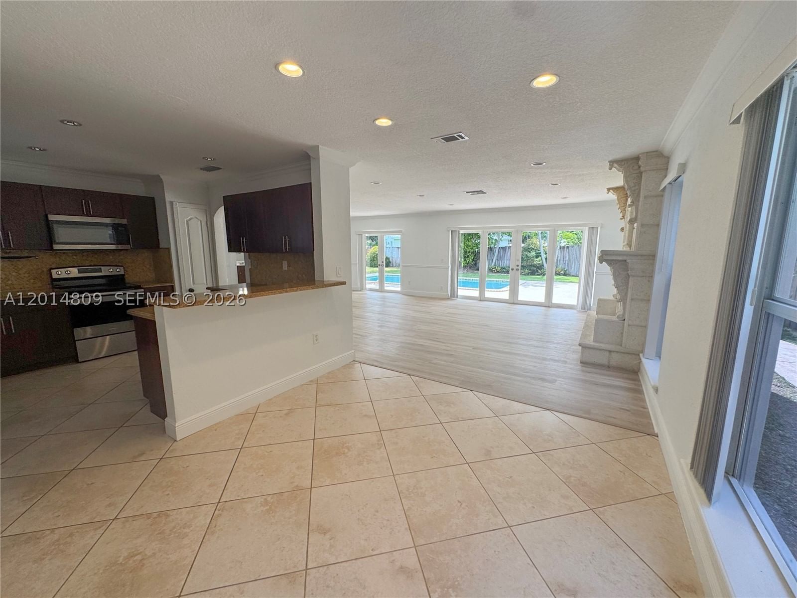Real estate property located at 9620 Kendale Blvd, Miami-dade, Kendale Sec 2, Miami, FL