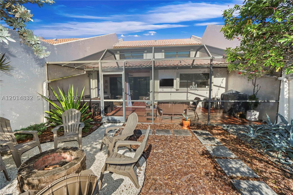 Real estate property located at 8555 114th Ct, Miami-dade, Kings Court West, Miami, FL
