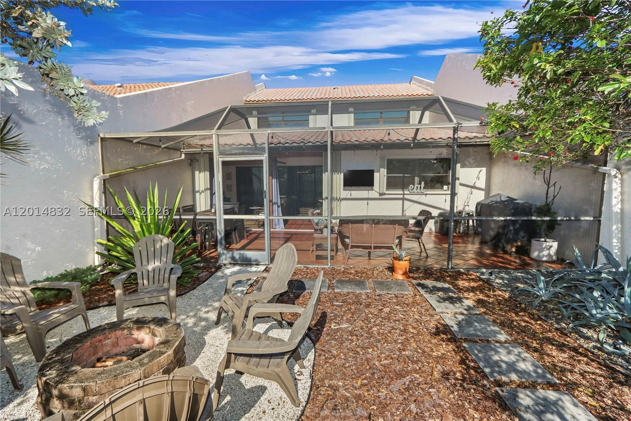 Real estate property located at 8555 114th Ct, Miami-dade, Kings Court West, Miami, FL