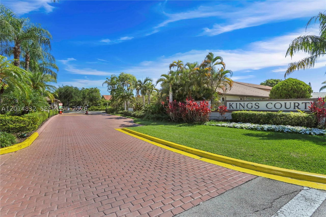 Real estate property located at 8555 114th Ct, Miami-dade, Kings Court West, Miami, FL