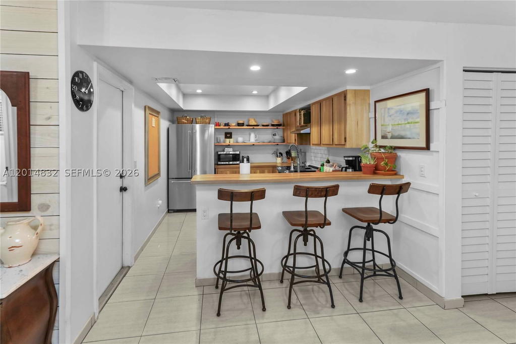 Real estate property located at 8555 114th Ct, Miami-dade, Kings Court West, Miami, FL