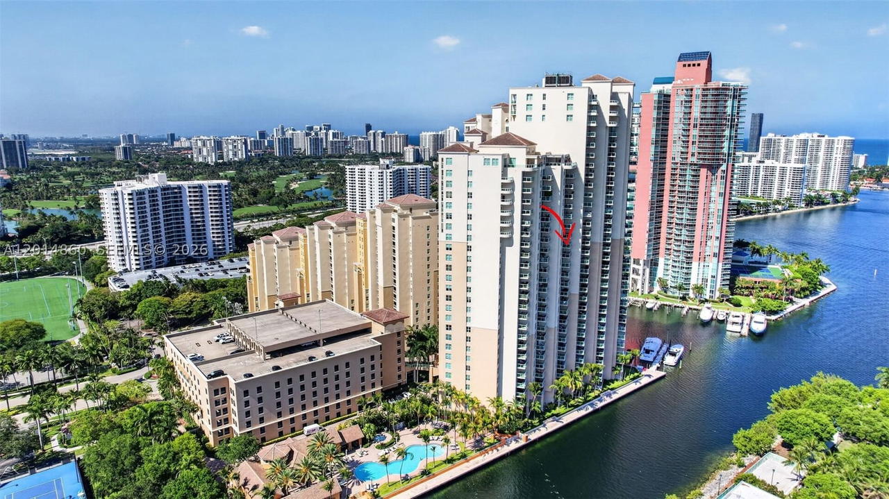 Real estate property located at 3330 190th St #1817, Miami-dade, Aventura Marina Condo Num, Aventura, FL