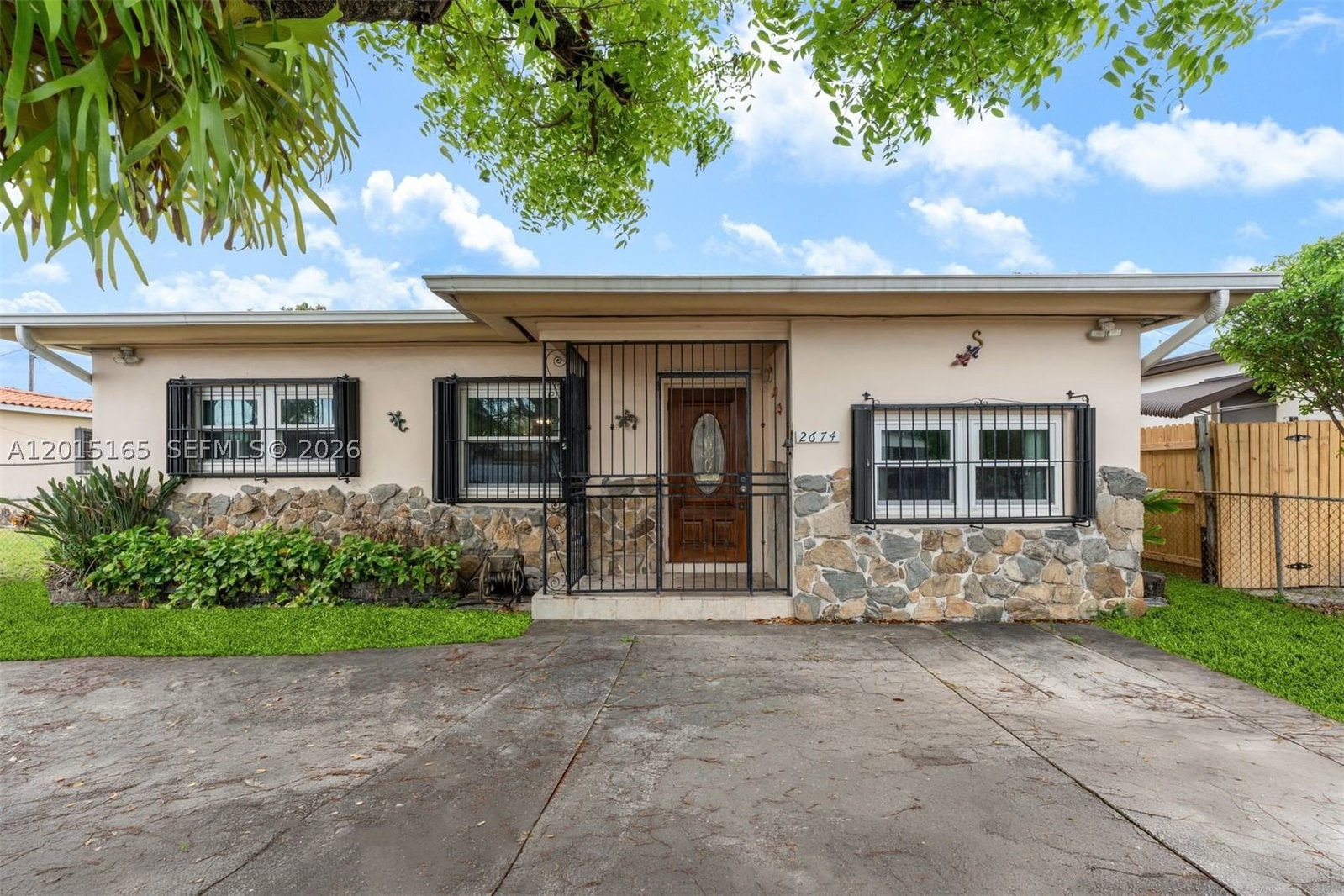 Real estate property located at 2674 8th Ct, Miami-dade, Hialeah Homesites, Hialeah, FL