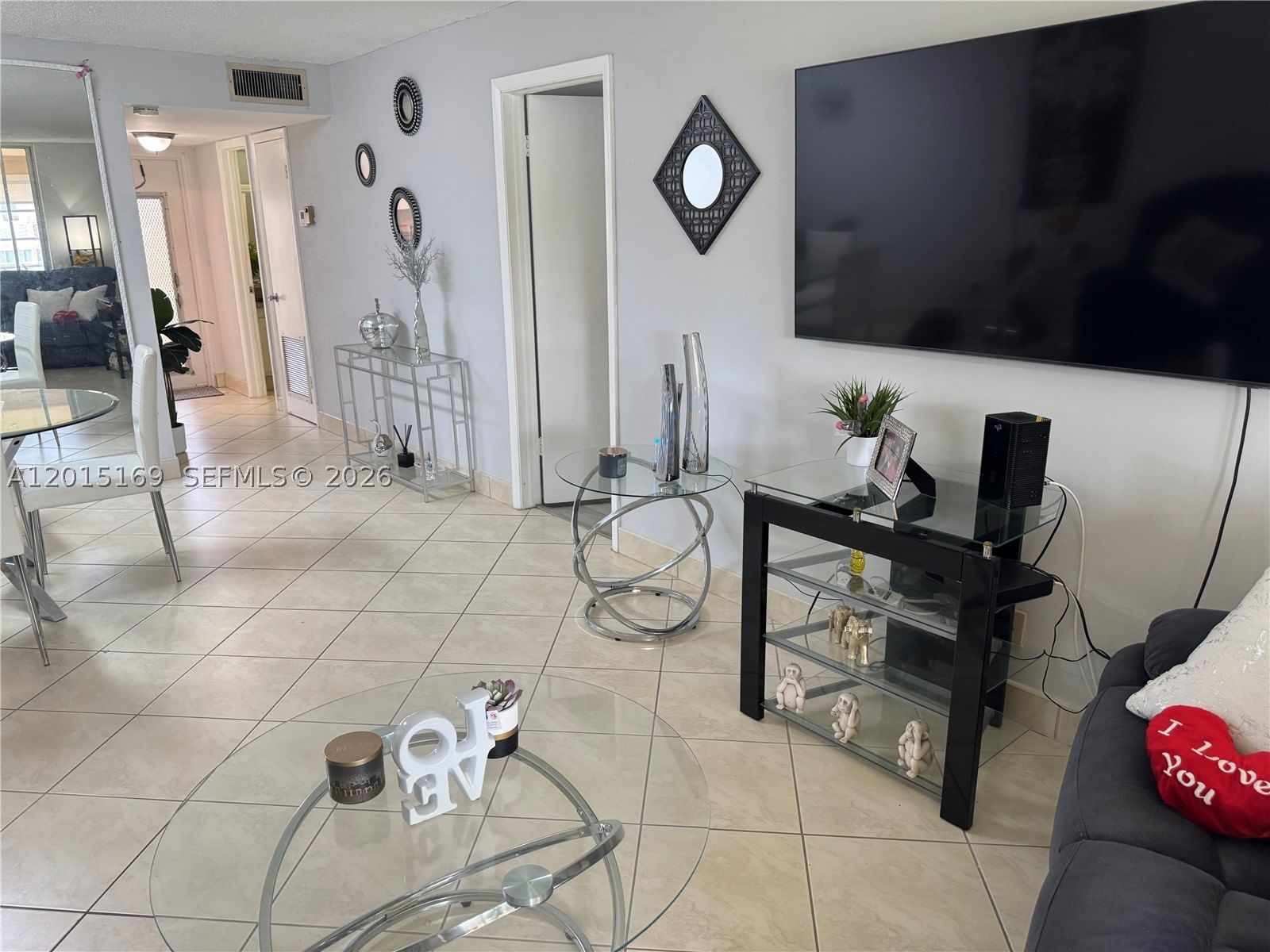 Real estate property located at 9580 Sunrise Lakes Blvd #211, Broward, Sunrise Lakes 145 Condo, Sunrise, FL