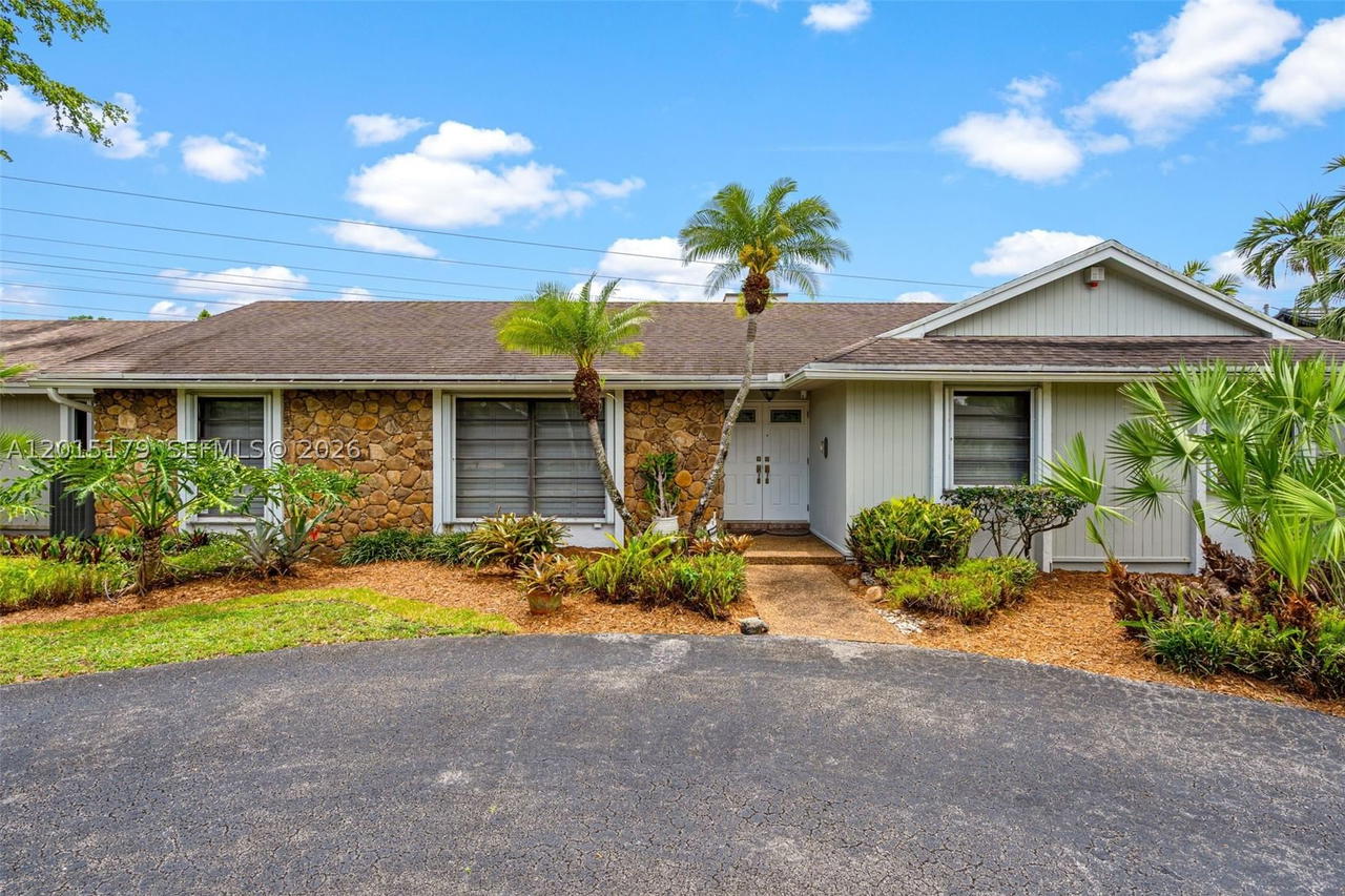 Real estate property located at 10044 131st Ter, Miami-dade, Woods Of Pine Estates, Miami, FL