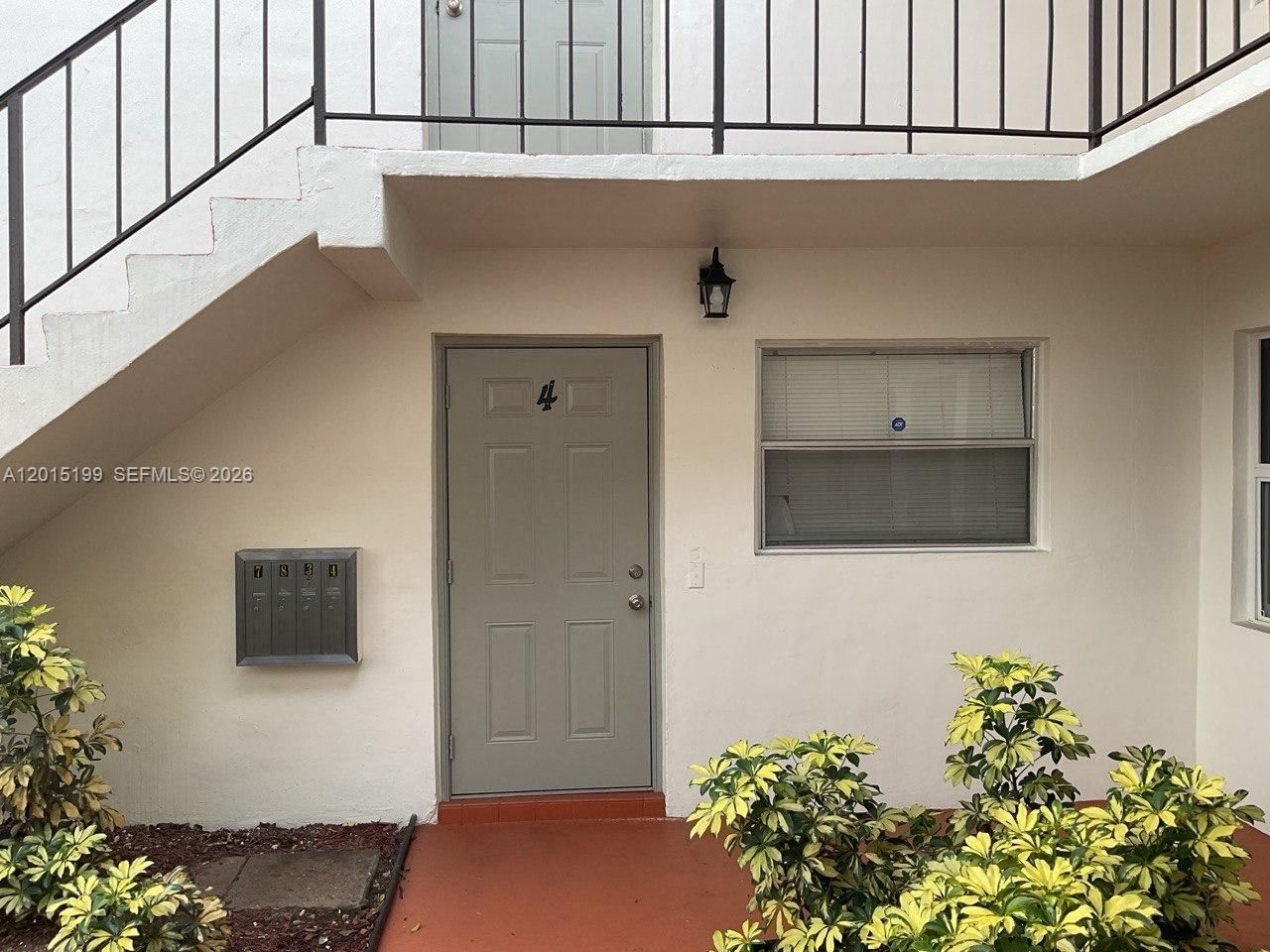 Real estate property located at 3090 Coral Springs Dr #4, Broward, Villas At Coral Springs, Coral Springs, FL