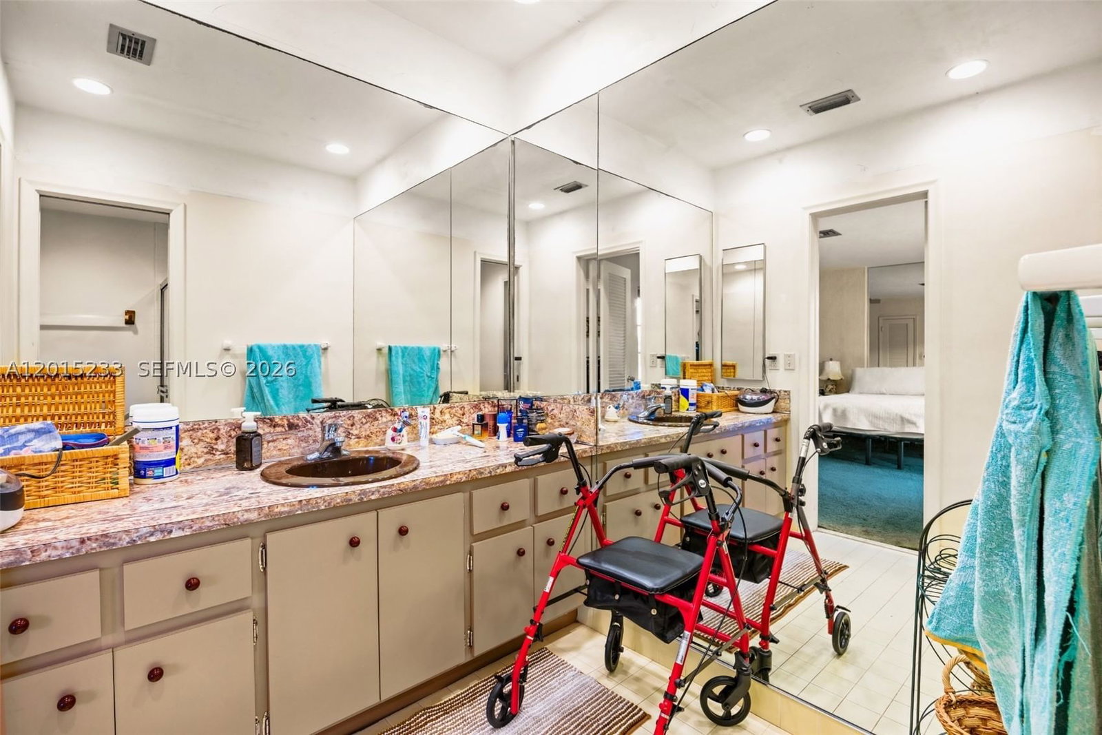 Real estate property located at 21141 21st Ct, Miami-dade, Highland Lakes Sec 12, Miami, FL