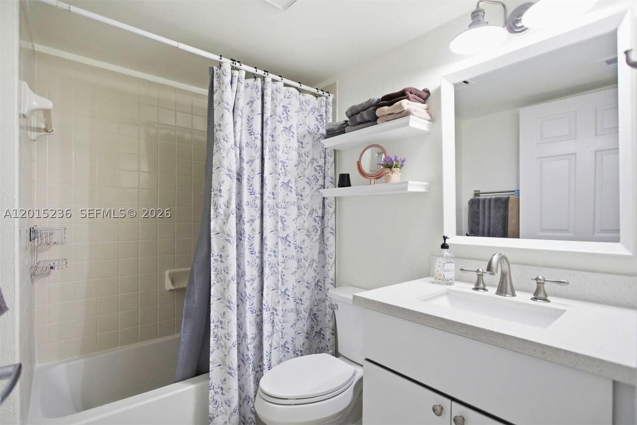 Real estate property located at 400 Palm Cir W #102, Broward, Palms Of Pembroke Condo, Pembroke Pines, FL