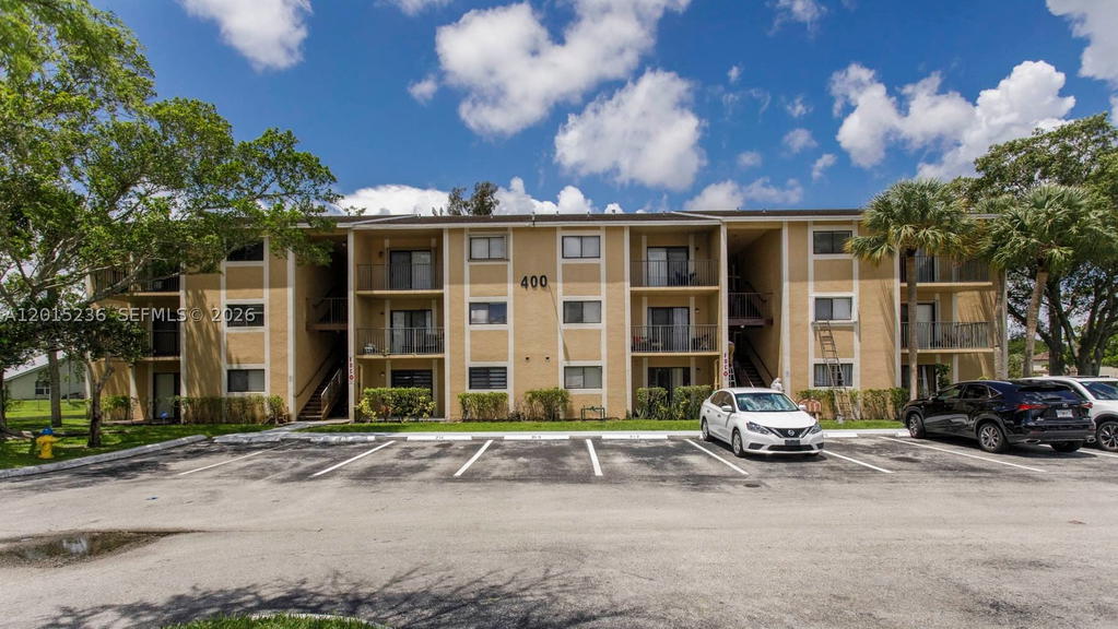 Real estate property located at 400 Palm Cir W #102, Broward, Palms Of Pembroke Condo, Pembroke Pines, FL