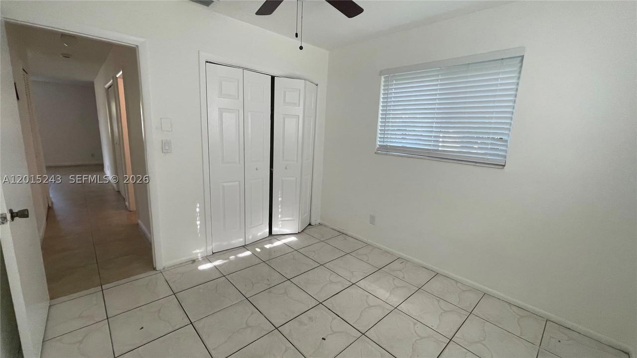 Real estate property located at 5210 16th St, Broward, Sunshine Villas, Lauderhill, FL