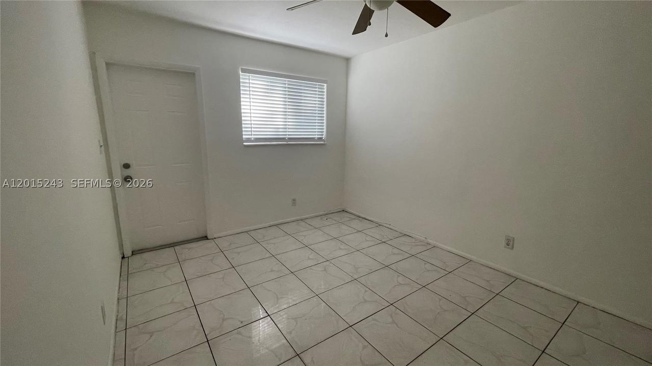 Real estate property located at 5210 16th St, Broward, Sunshine Villas, Lauderhill, FL