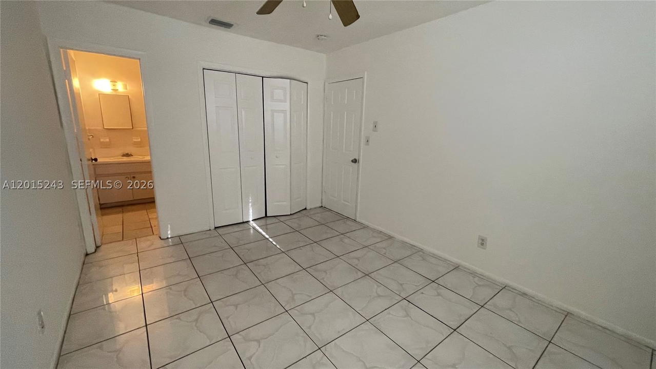 Real estate property located at 5210 16th St, Broward, Sunshine Villas, Lauderhill, FL