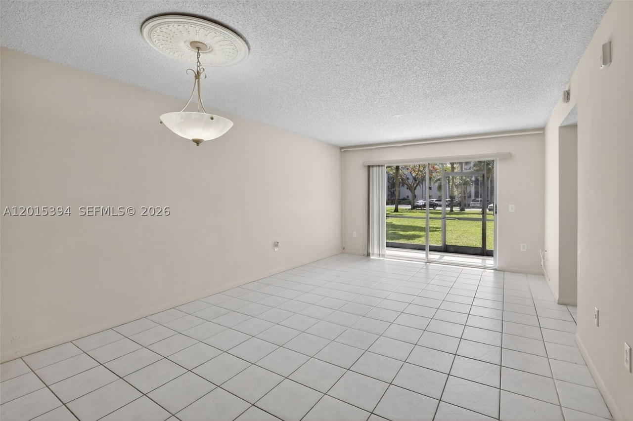 Real estate property located at 700 137th Ave #110H, Broward, Plymouth At Century Villa, Pembroke Pines, FL