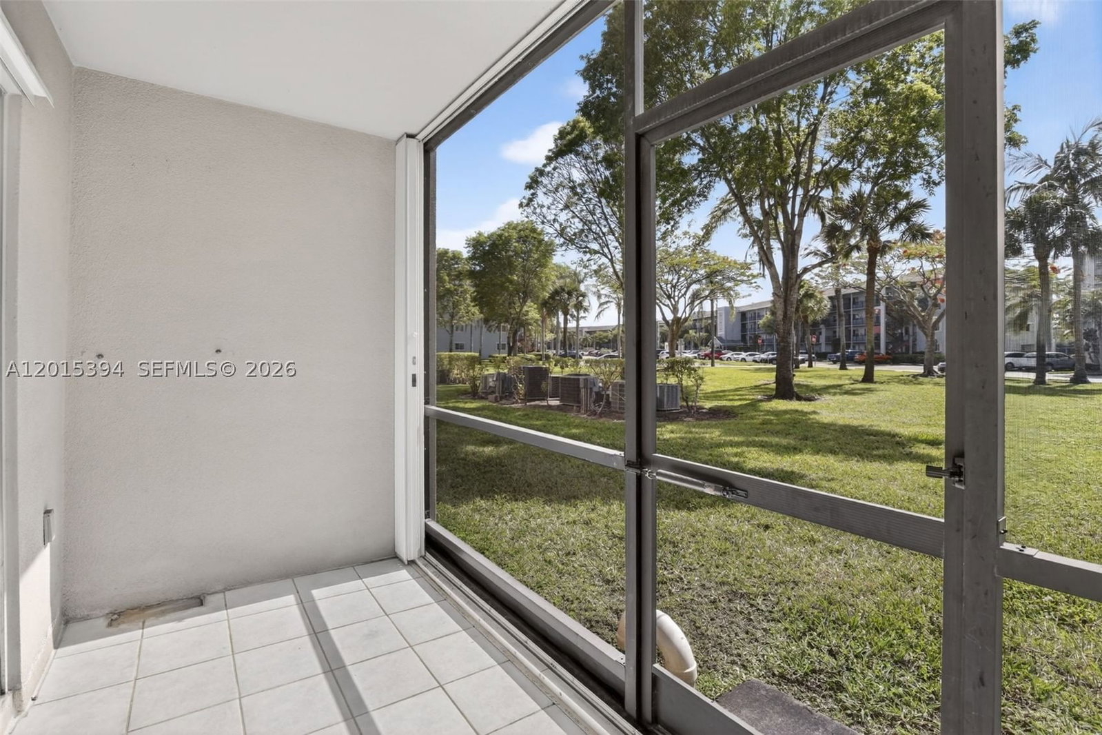 Real estate property located at 700 137th Ave #110H, Broward, Plymouth At Century Villa, Pembroke Pines, FL