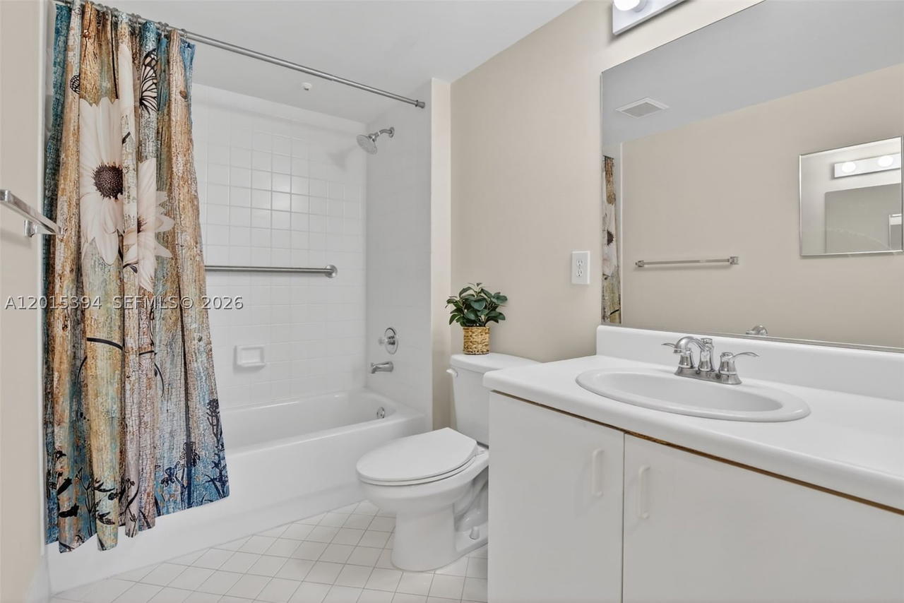 Real estate property located at 700 137th Ave #110H, Broward, Plymouth At Century Villa, Pembroke Pines, FL