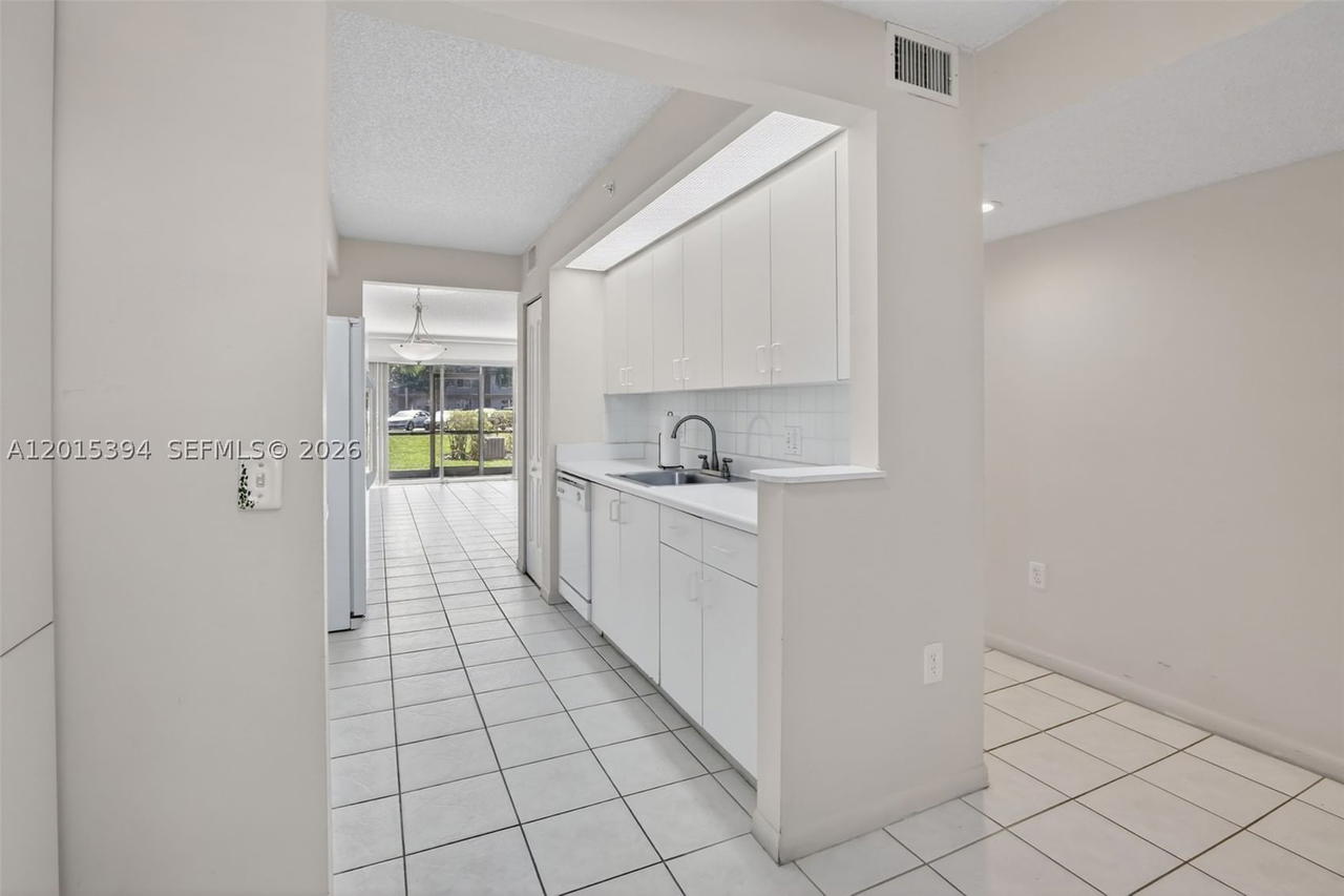 Real estate property located at 700 137th Ave #110H, Broward, Plymouth At Century Villa, Pembroke Pines, FL