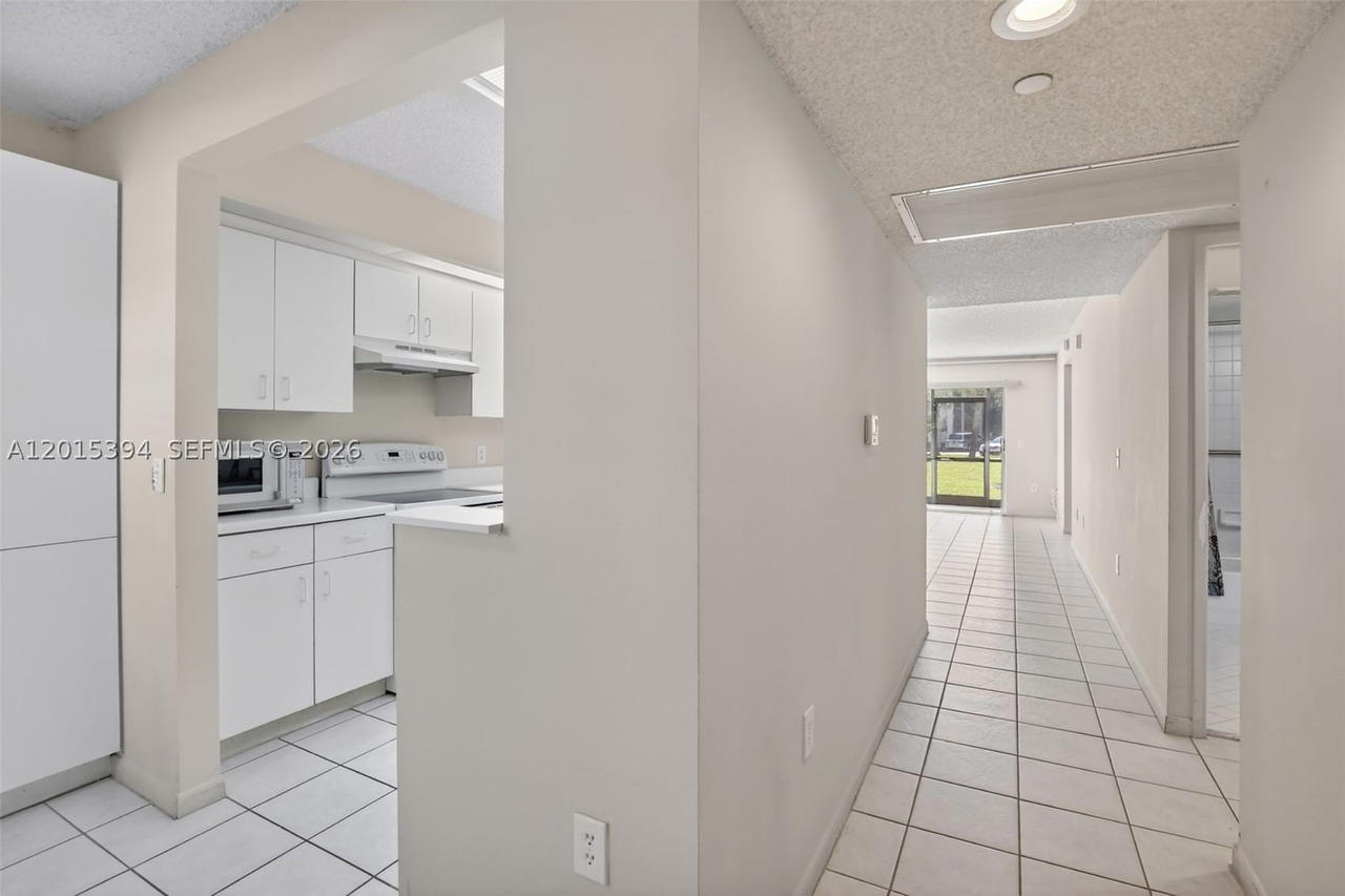 Real estate property located at 700 137th Ave #110H, Broward, Plymouth At Century Villa, Pembroke Pines, FL