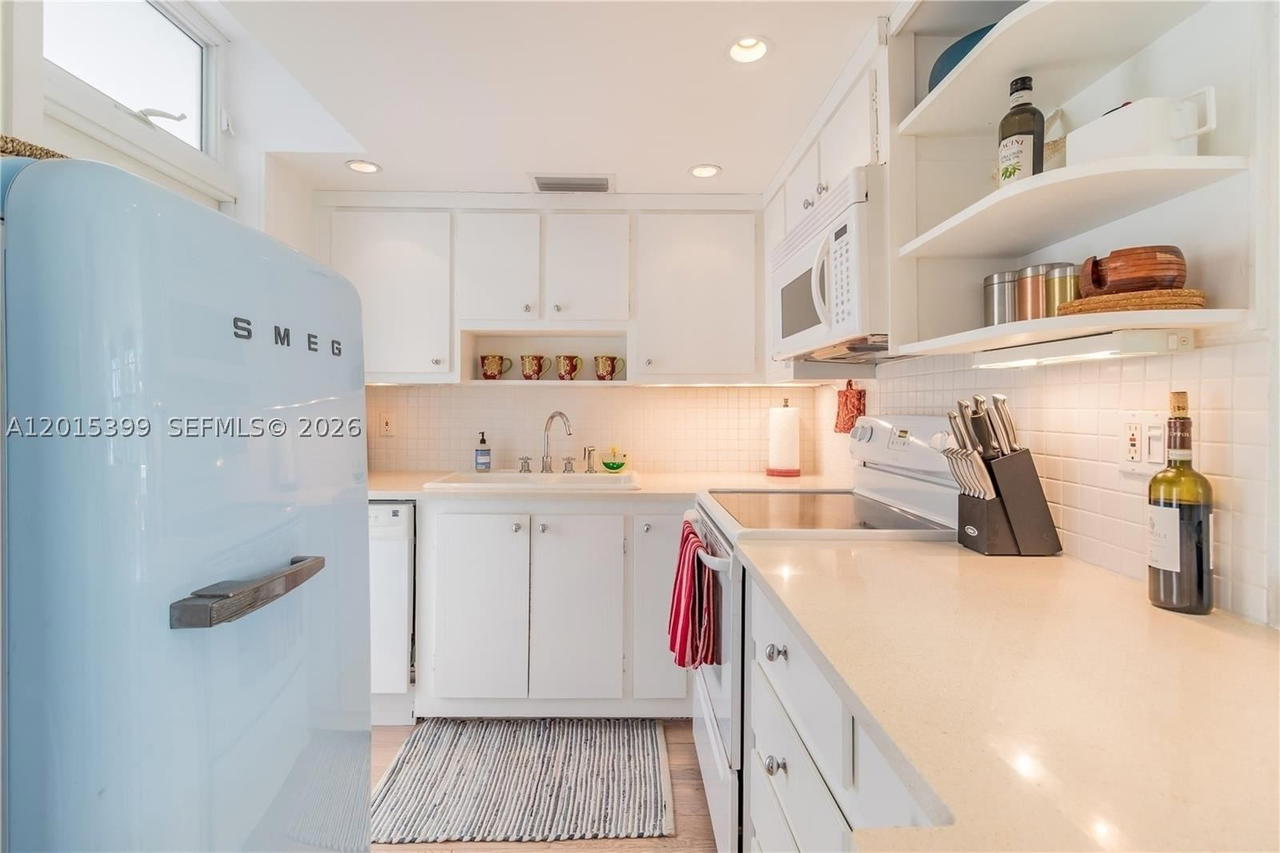 Real estate property located at 301 Ocean Dr #306, Miami-dade, Ocean Park Condominium, Miami Beach, FL