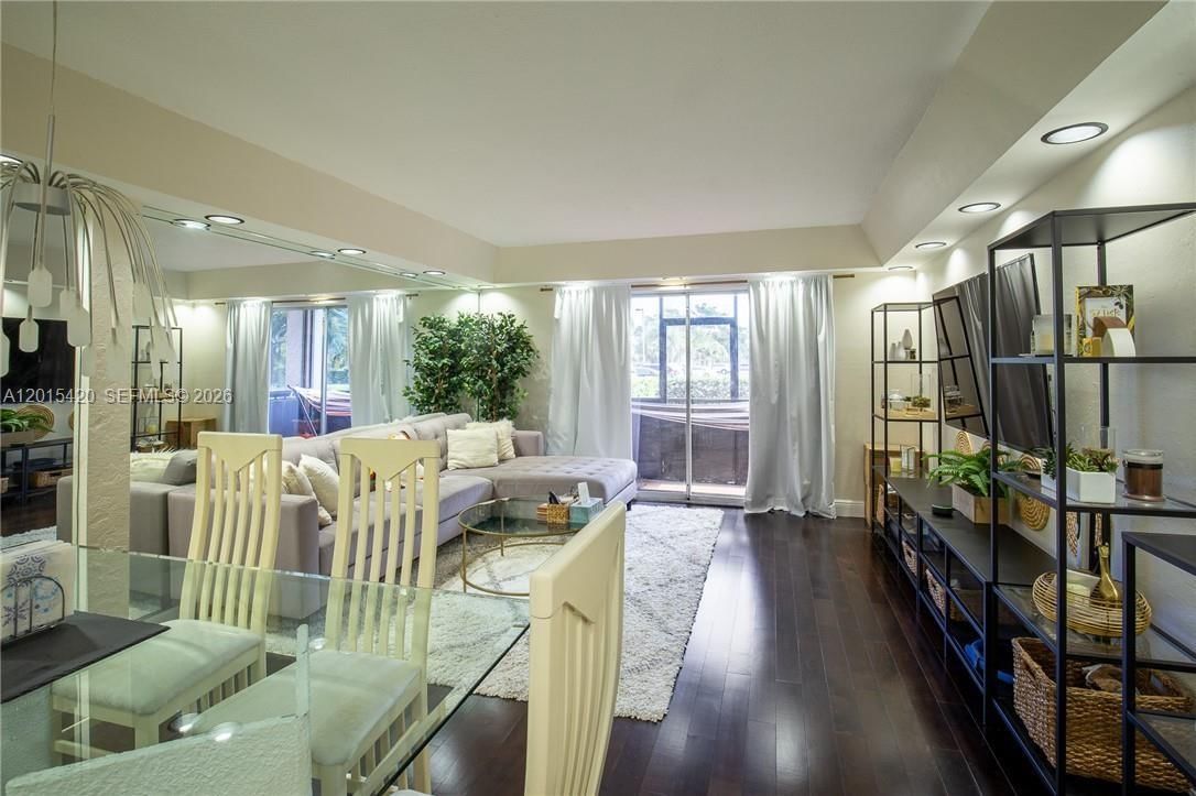 Real estate property located at 7100 Nova Dr #104A, Broward, Nova Gardens Condo, Davie, FL