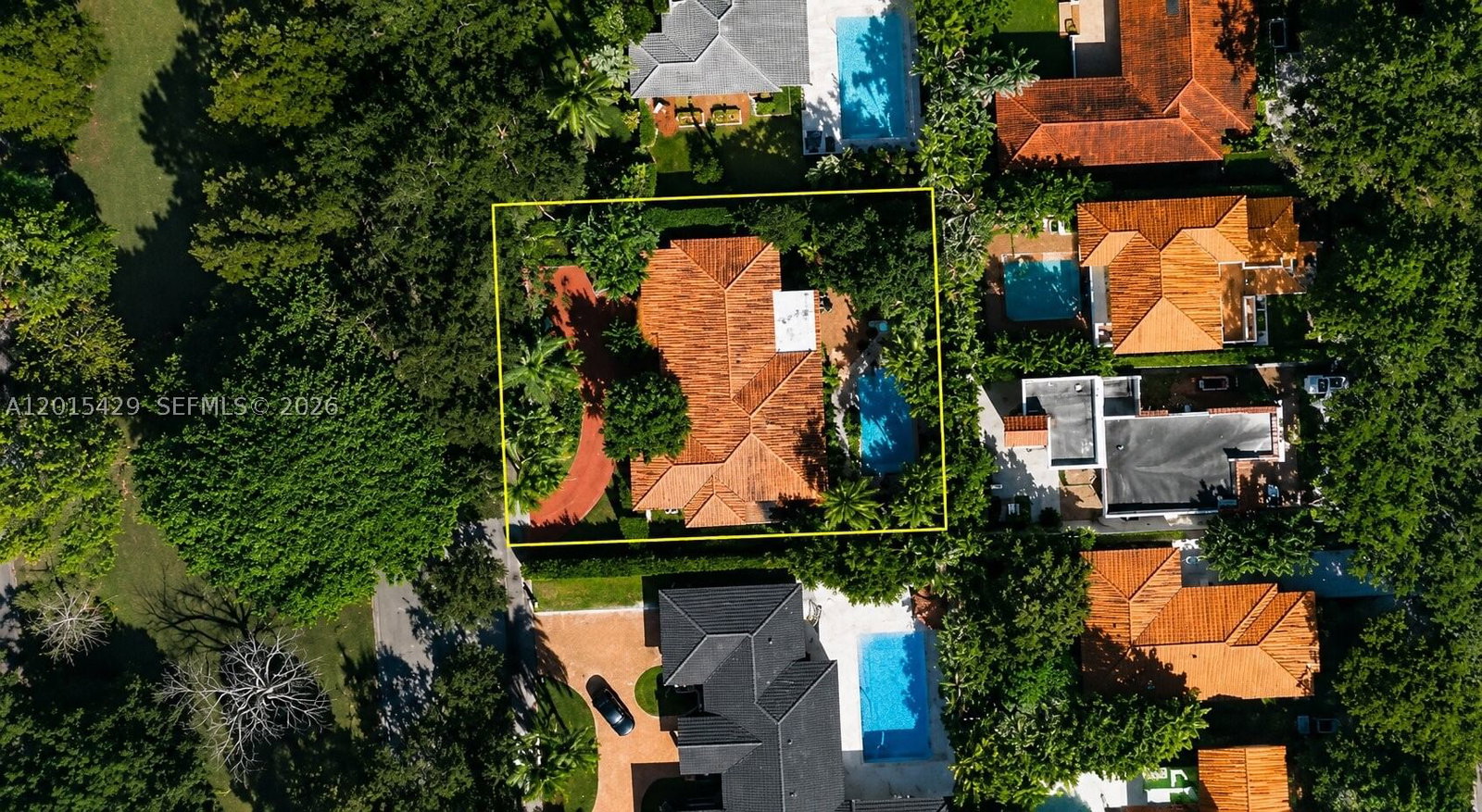 Real estate property located at 1915 Country Club Prado, Miami-dade, Coral Gables Sec E, Coral Gables, FL