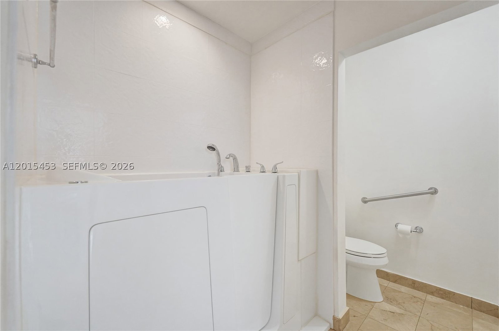 Real estate property located at 16135 Emerald Estates Dr #166, Broward, Weston 55 Plus Condo, Weston, FL