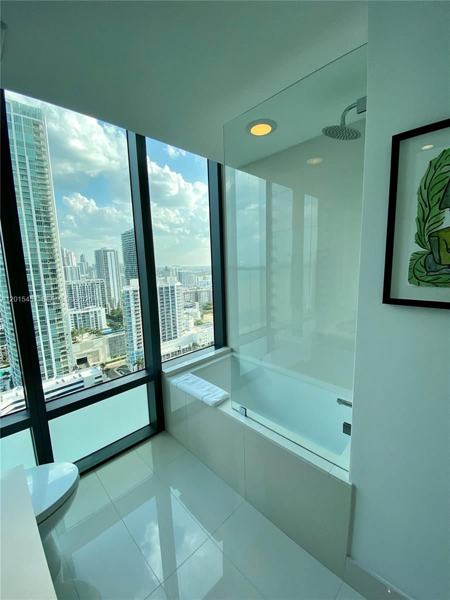 Real estate property located at 3131 7th Ave #2801, Miami-dade, One Paraiso Condo, Miami, FL