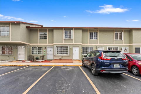 Real estate property located at 4079 9th Ln #74, Miami-dade, Oasis En Mango Hill Condo, Hialeah, FL