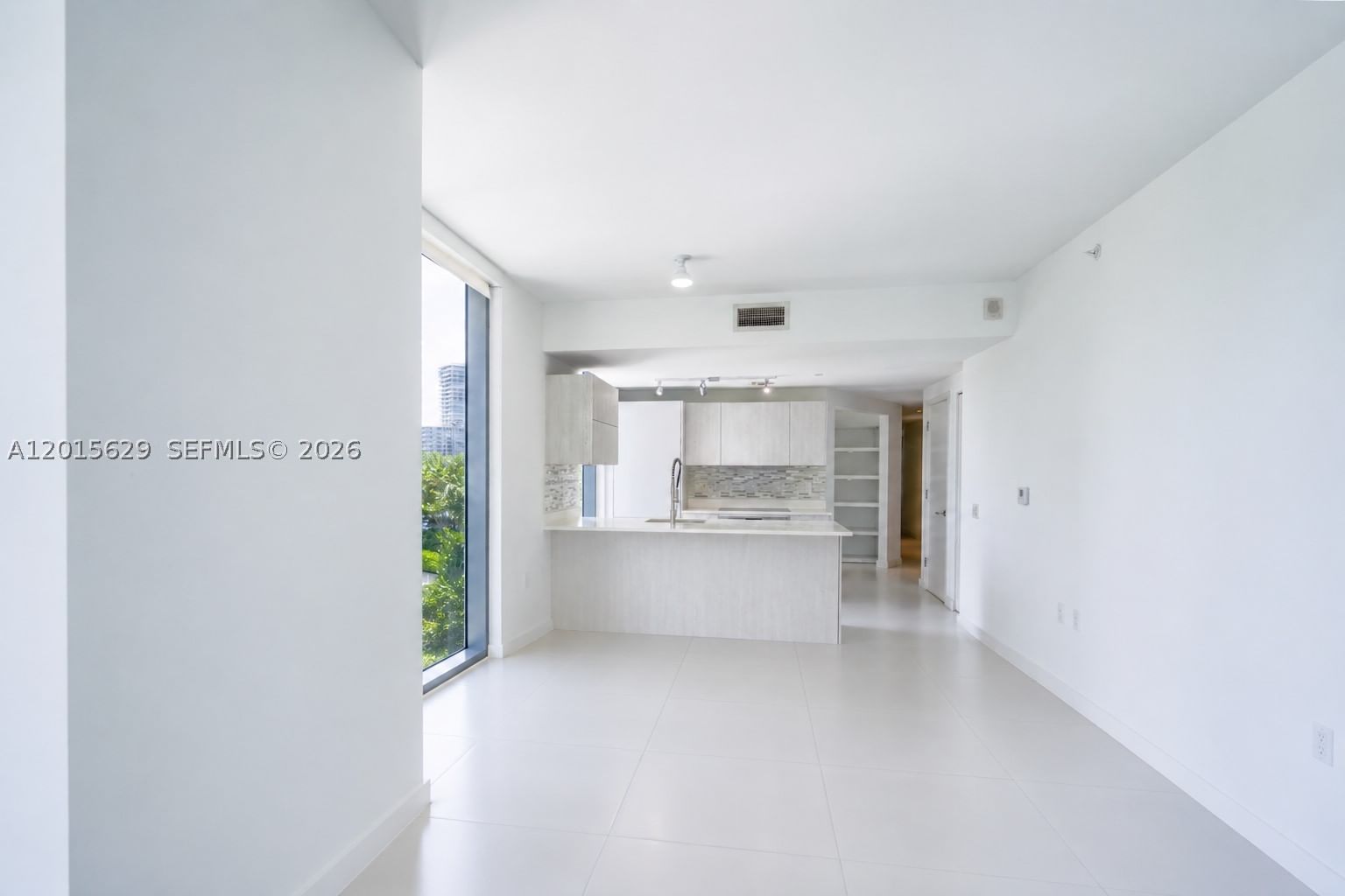 Real estate property located at 501 31st St #608, Miami-dade, Paraiso Bayviews Condo, Miami, FL