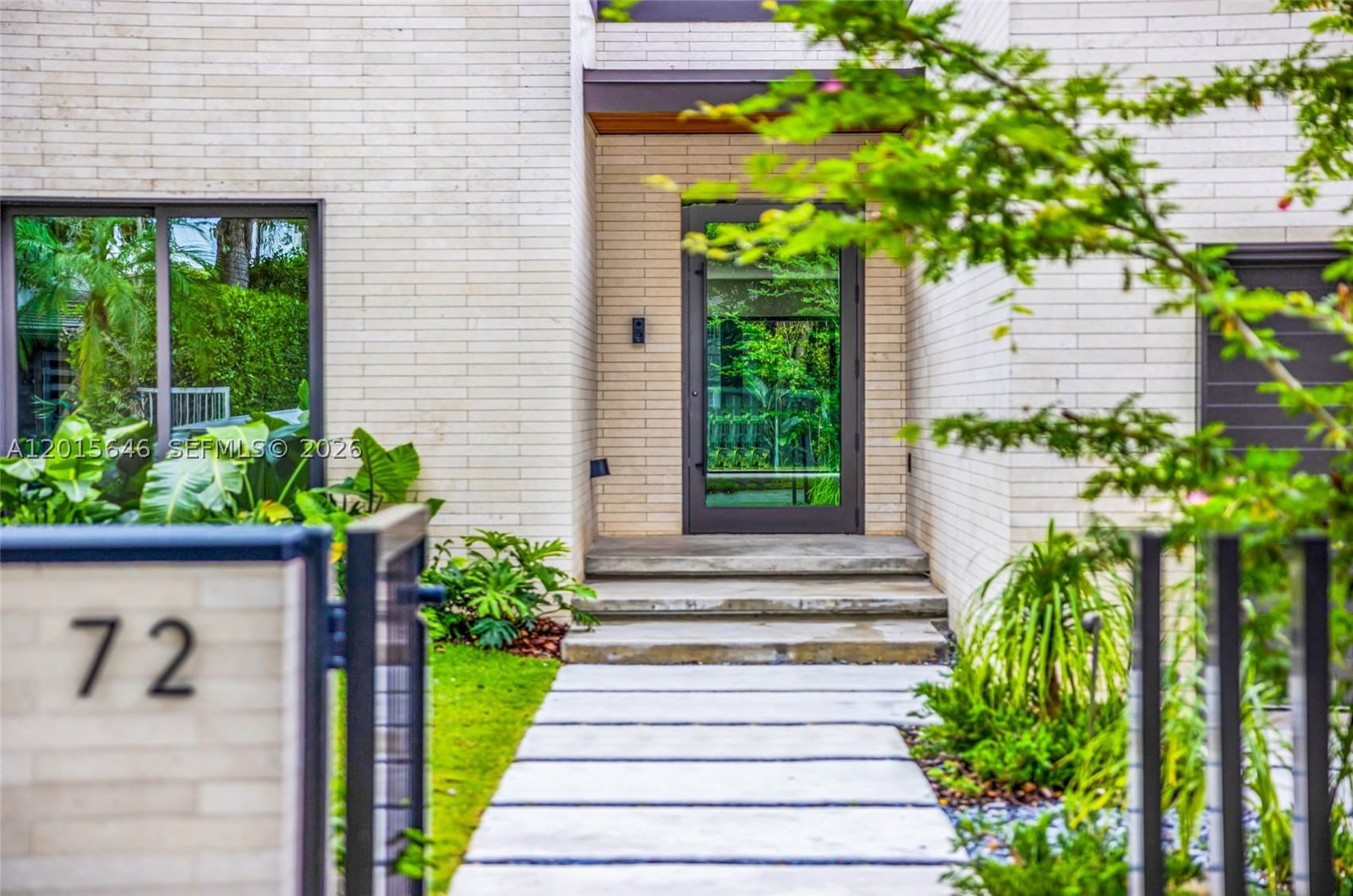 Real estate property located at 72 Shore Dr W, Miami-dade, Bay Heights 1st Addn, Miami, FL