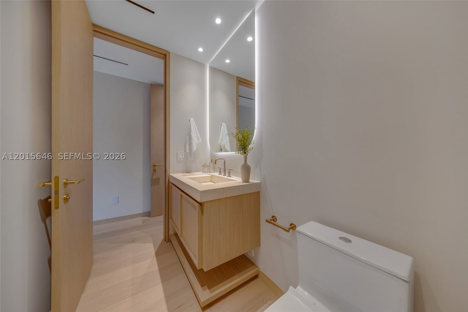 Real estate property located at 72 Shore Dr W, Miami-dade, Bay Heights 1st Addn, Miami, FL