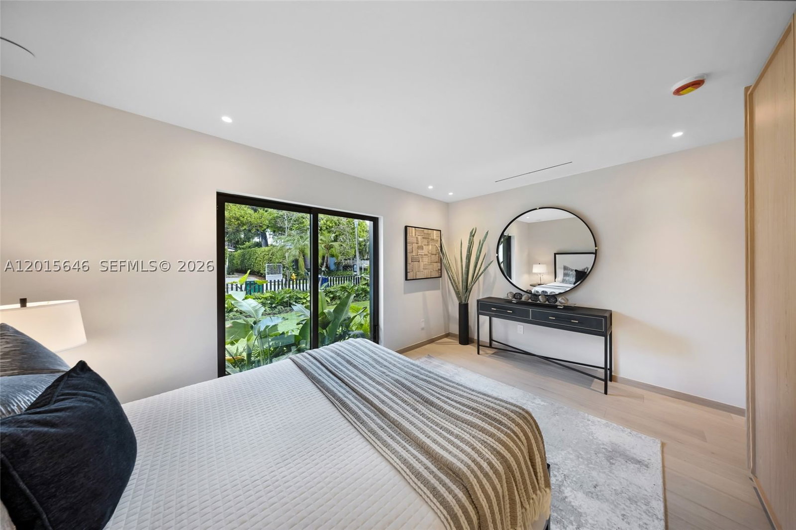 Real estate property located at 72 Shore Dr W, Miami-dade, Bay Heights 1st Addn, Miami, FL