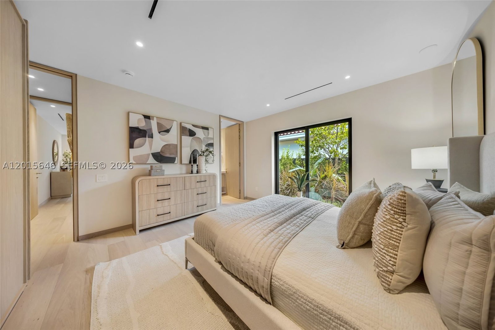Real estate property located at 72 Shore Dr W, Miami-dade, Bay Heights 1st Addn, Miami, FL