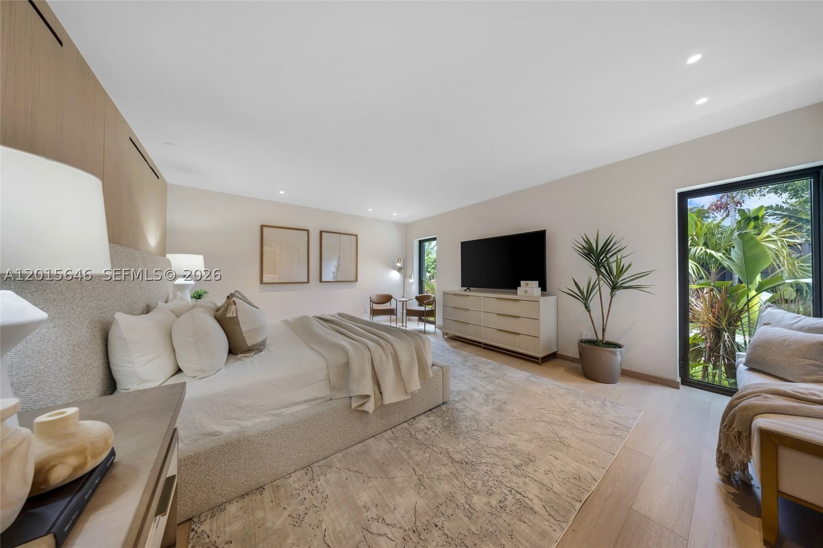 Real estate property located at 72 Shore Dr W, Miami-dade, Bay Heights 1st Addn, Miami, FL