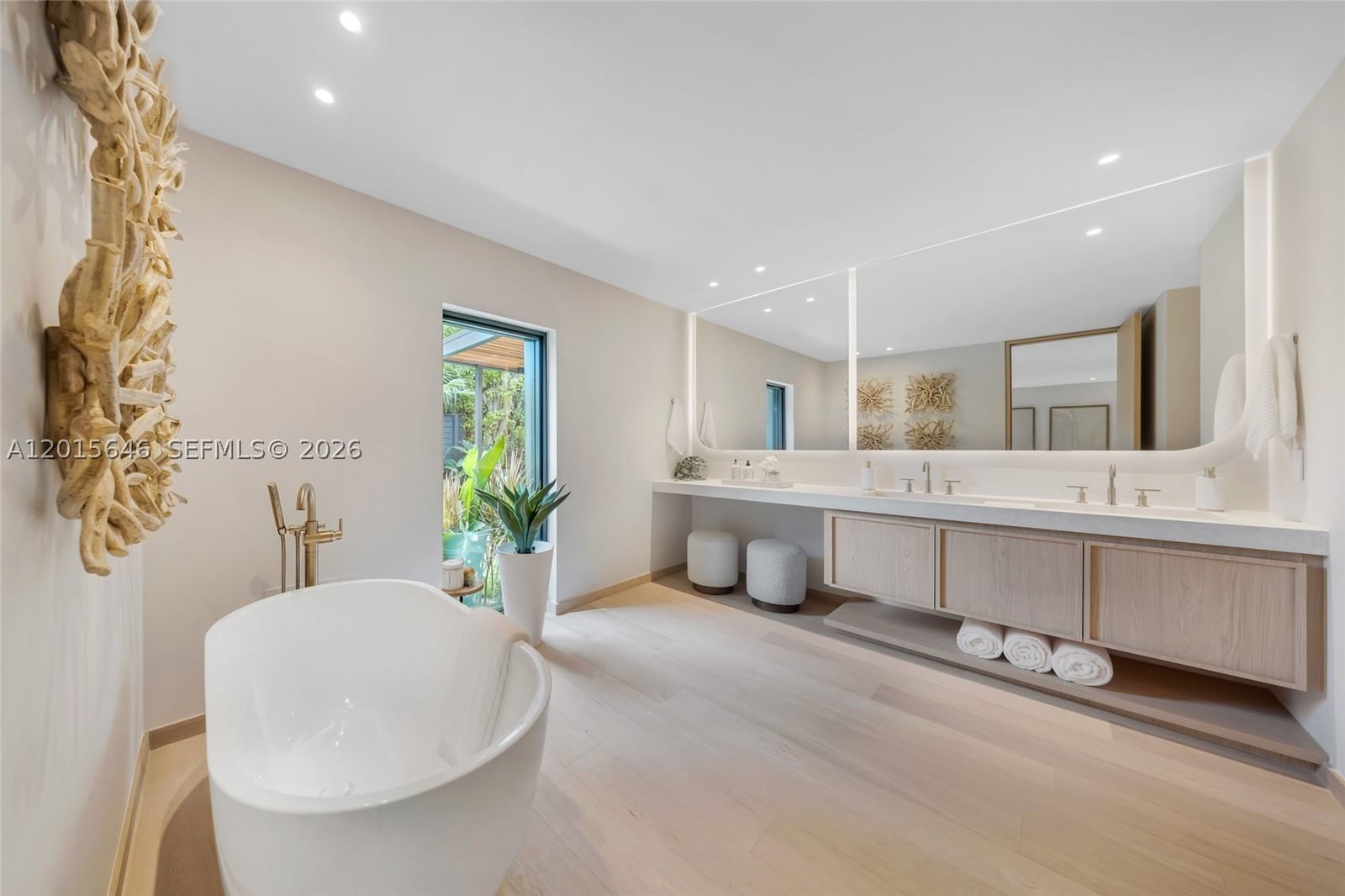 Real estate property located at 72 Shore Dr W, Miami-dade, Bay Heights 1st Addn, Miami, FL