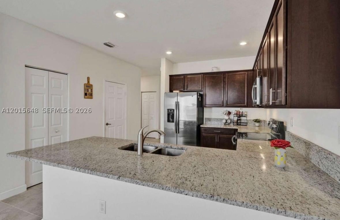Real estate property located at 3460 103rd Ter, Miami-dade, Aquabella Section One, Hialeah, FL