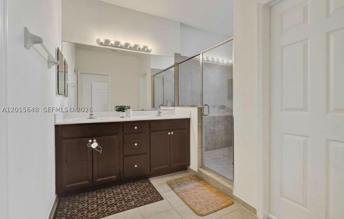 Real estate property located at 3460 103rd Ter, Miami-dade, Aquabella Section One, Hialeah, FL