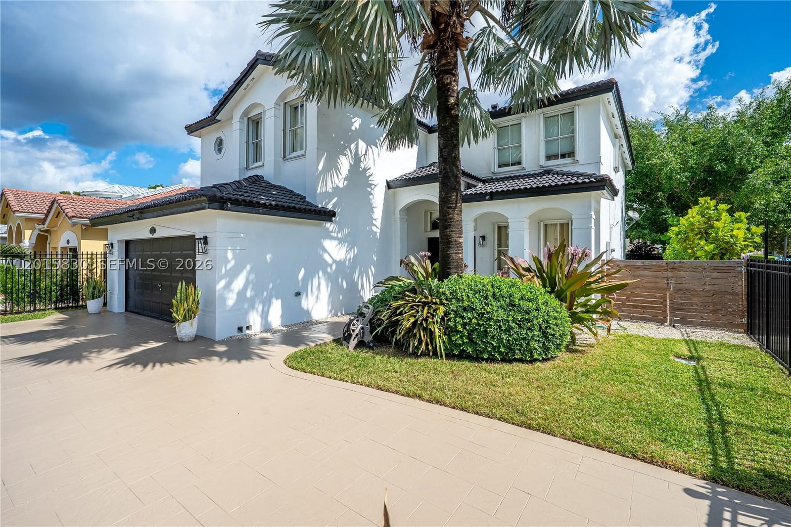 Real estate property located at 1733 151st Pl, Miami-dade, Grand Lakes Phase Iii, Miami, FL