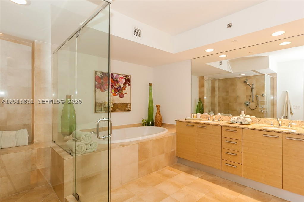 Real estate property located at 1830 Ocean Dr #3711, Broward, Beach Club Ii, Hallandale Beach, FL