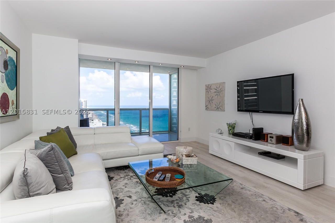 Real estate property located at 1830 Ocean Dr #3711, Broward, Beach Club Ii, Hallandale Beach, FL