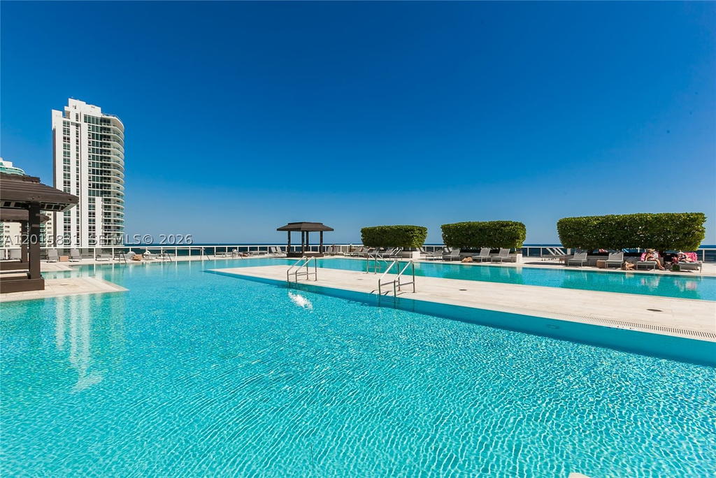 Real estate property located at 1830 Ocean Dr #3711, Broward, Beach Club Ii, Hallandale Beach, FL