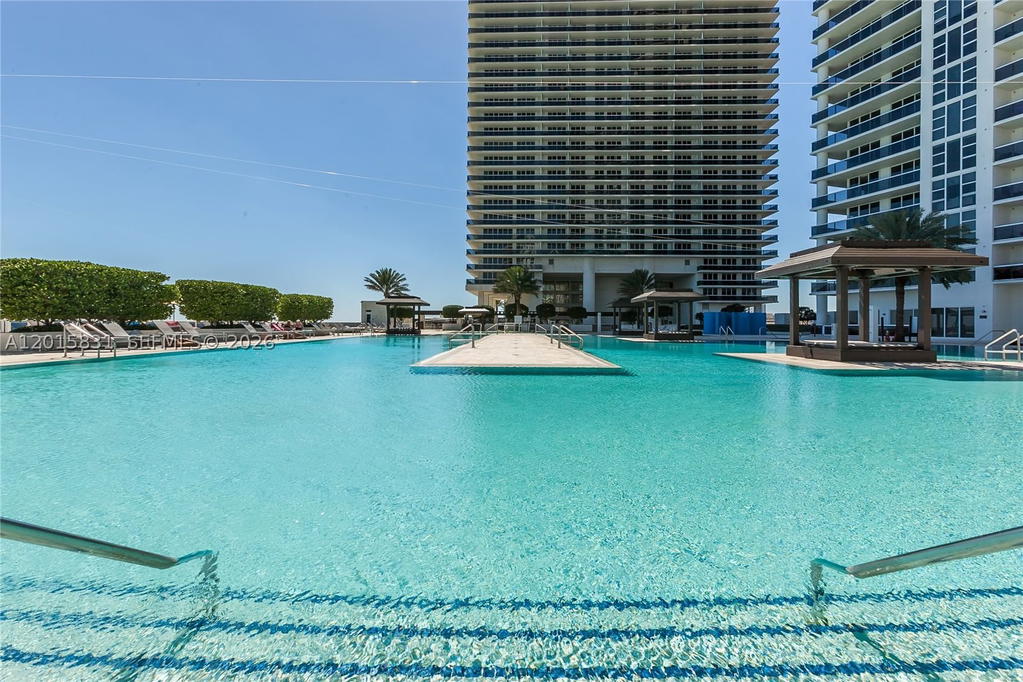 Real estate property located at 1830 Ocean Dr #3711, Broward, Beach Club Ii, Hallandale Beach, FL