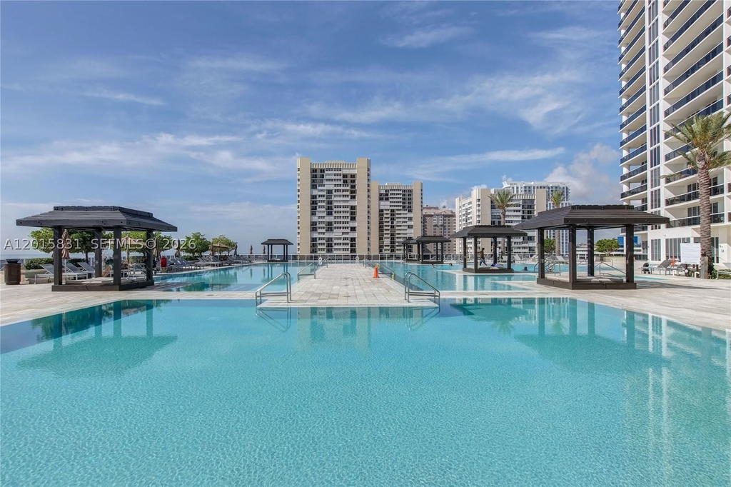 Real estate property located at 1830 Ocean Dr #3711, Broward, Beach Club Ii, Hallandale Beach, FL